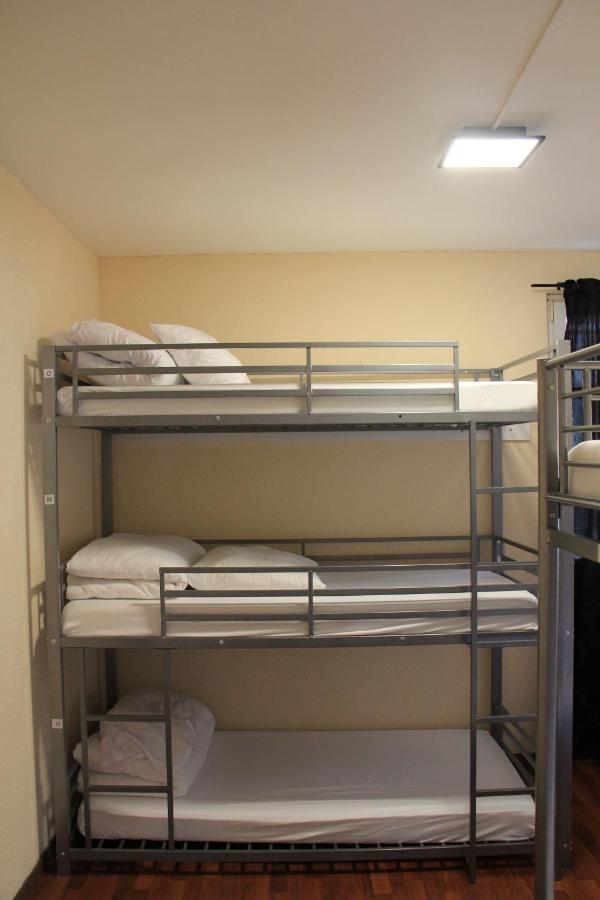 Stay2Night City Center Hostel Цюрих Екстериор снимка