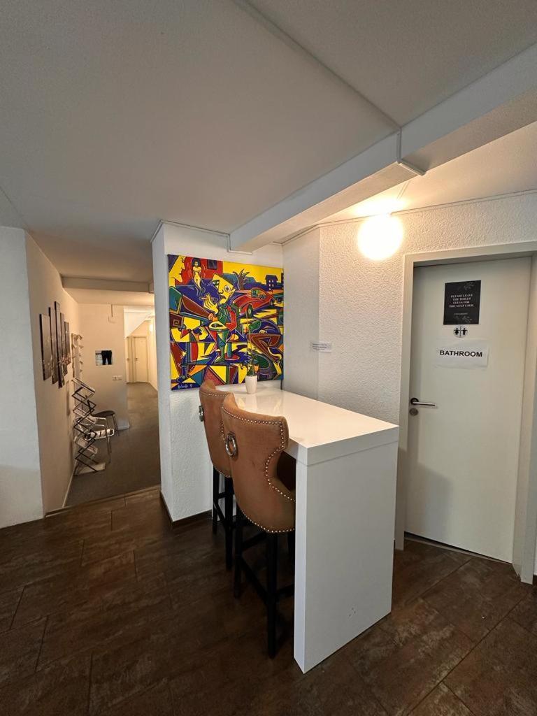 Stay2Night City Center Hostel Цюрих Екстериор снимка
